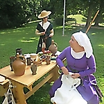 Spätmittelalterliche Damenbekleidung