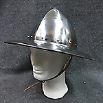 Spätmittelalterliche Eisenhüte 15. Jahrhundert (Schweizer)